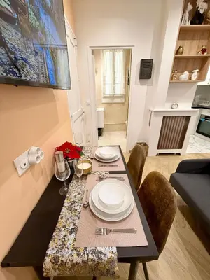 Cuisine ou kitchenette dans l'établissement Bright Apartment in Paris Center Butte aux Cailles Metro 7 & 14