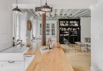 Coin salon dans l'établissement Beautiful Parisian apartment full of light