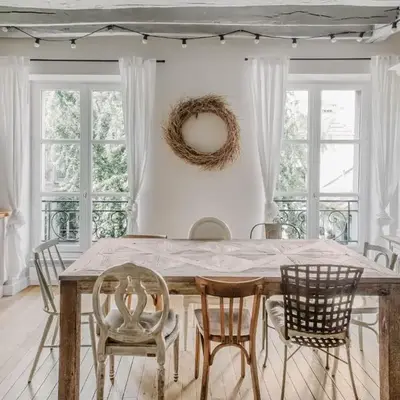 Beautiful Parisian apartment full of light
