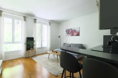 Télévision ou salle de divertissement dans l'établissement Cozy Apartment - 1BDR 2P - Montparnasse