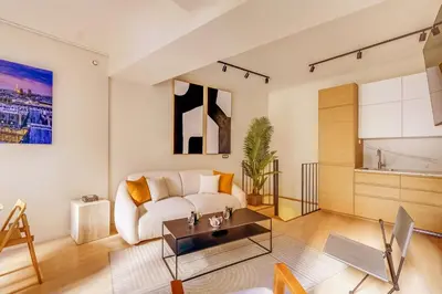 Coin salon dans l'établissement Modern apartment - 1BR - 4P terrace - Invalides