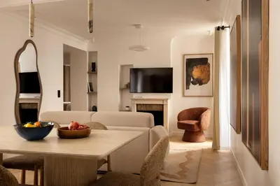 Télévision ou salle de divertissement dans l'établissement Design Apartment a c 3BR 8P - Notre Dame