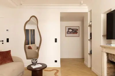 Télévision ou salle de divertissement dans l'établissement Design Apartment a c 3BR 8P - Notre Dame