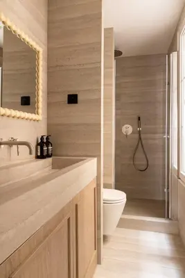 Salle de bains dans l'établissement Design Apartment a c 3BR 8P - Notre Dame