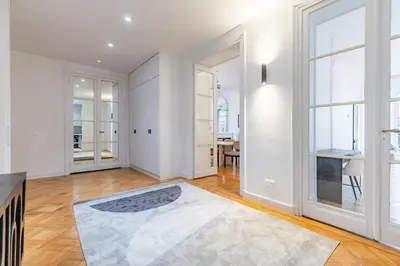 Plan de l'établissement Elegant and Spacious 4-Bedroom Apartment in Paris 16th
