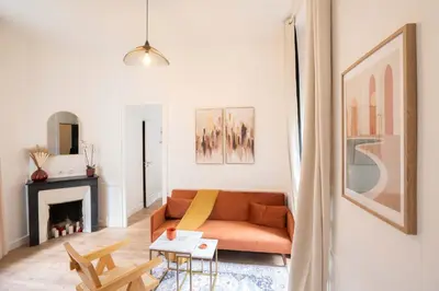 Coin salon dans l'établissement Logement terrasse metro Pierre Lachaise - 3P