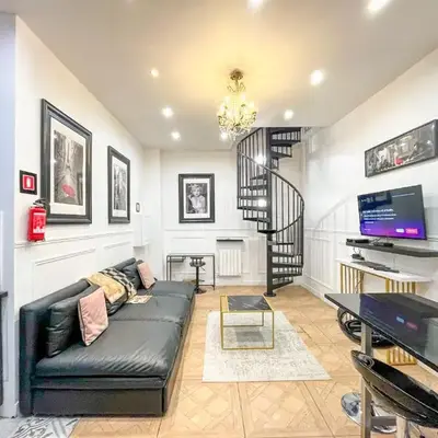 UrbanFlat 55 - Marylin Monroe Flat in Parisian Historic Passage