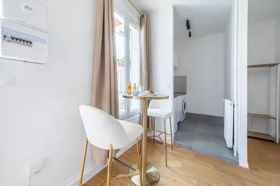 Plan de l'établissement Chic and Cozy Studio in the Heart of Issy-les-Moulineaux
