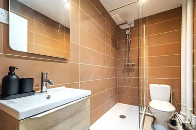 Salle de bains dans l'établissement Charming Fully Equipped Studio near Mairie d'Issy