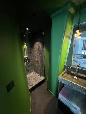 Salle de bains dans l'établissement Doublon-à supprimer