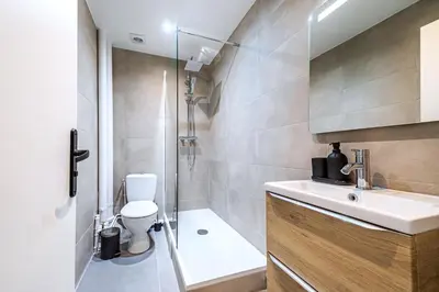 Salle de bains dans l'établissement Comfortable and Quiet Studio in the Heart of Issy
