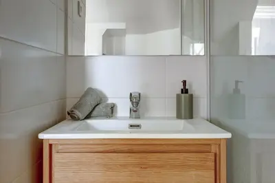Salle de bains dans l'établissement Serenty - 1BR - Pompidou & Central Paris
