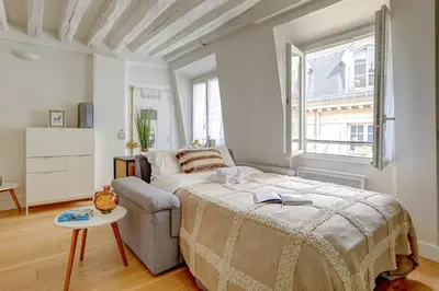 Un ou plusieurs lits dans un hébergement de l'établissement Serenty - 1BR - Pompidou & Central Paris