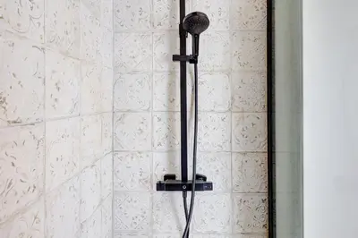 Salle de bains dans l'établissement Serenty - Bright 1BR Near Bastille & Marais
