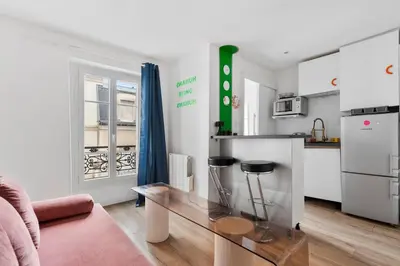 Cuisine ou kitchenette dans l'établissement Studio design lumineux au cœur du 11e – Bastille