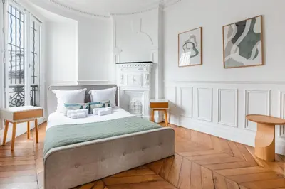 Un ou plusieurs lits dans un hébergement de l'établissement Beautiful chic 5-room apartment in Marais & Bastille on foot