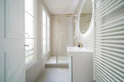 Salle de bains dans l'établissement Elegant 4 BR apartment Spacious and decorated