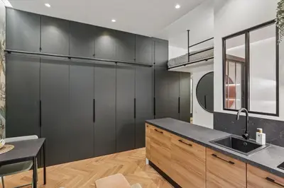 Cuisine ou kitchenette dans l'établissement Soyer - Neuilly sur Seine 1ch by B'Your Home