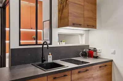 Cuisine ou kitchenette dans l'établissement Soyer - Neuilly sur Seine 1ch by B'Your Home