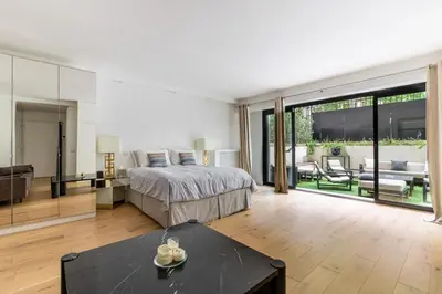 Un ou plusieurs lits dans un hébergement de l'établissement sublime appartement avec terasse