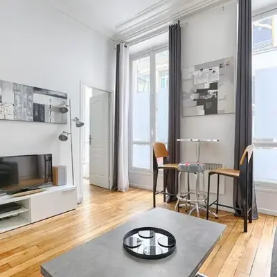 Sentier Historical Center Charming Apartment
