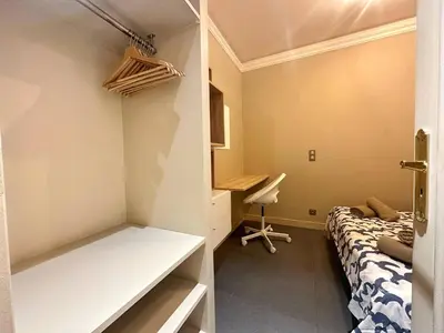 Un ou plusieurs lits dans un hébergement de l'établissement Le Flandrin Large apartment in Paris 16th