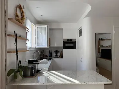 Cuisine ou kitchenette dans l'établissement Cocon pour amoureux à Montmartre