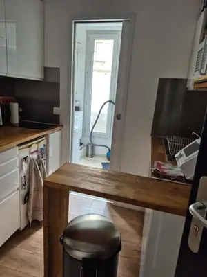 Cuisine ou kitchenette dans l'établissement Bright 2-room fully equipped - Porte de Clichy