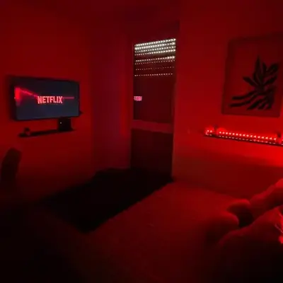 Amour x Paris x Netflix