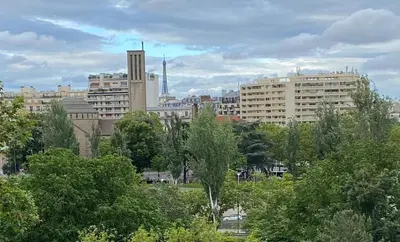 Vue générale sur Boulogne-Billancourt ou vue de la ville depuis l'appartement