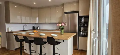 Cuisine ou kitchenette dans l'établissement 3 bedroom apartment with Eiffel Tower view