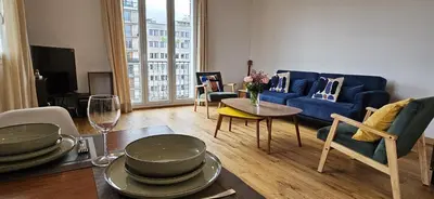 Coin salon dans l'établissement 3 bedroom apartment with Eiffel Tower view