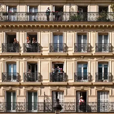 La Belle Vie à Paris - with balcony