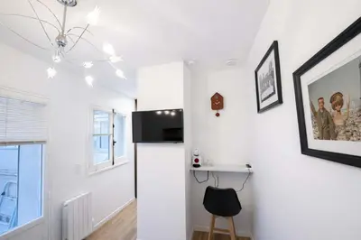 Salle de bains dans l'établissement Appartement coeur paris 16 avec terasse - 2P