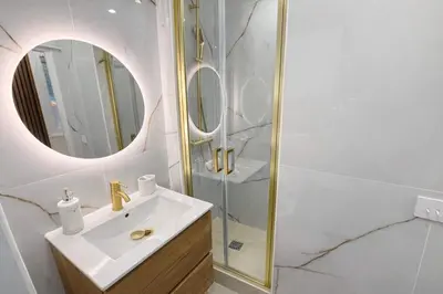 Salle de bains dans l'établissement Appartement coeur paris 16 avec terasse - 2P