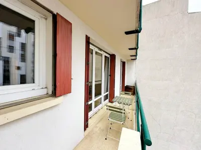 Balcon ou terrasse dans l'établissement Charming Parisian Apartment in the Heart of the 20th Arrondissement