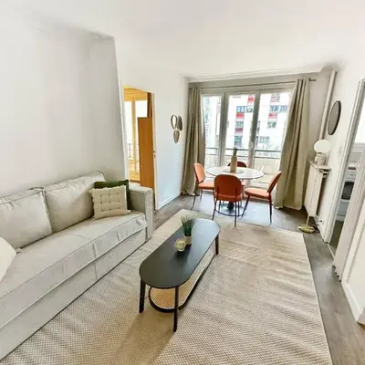 Charming Parisian Apartment in the Heart of the 20th Arrondissement