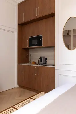 Cuisine ou kitchenette dans l'établissement Amazing boutique suite 2P - Louvre Museum
