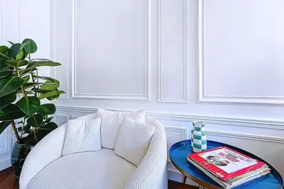 Coin salon dans l'établissement Grand Appartement Haussmannien Malesherbes
