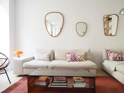 Coin salon dans l'établissement Beautiful bright apartment near Champs Elysées