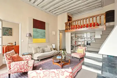Coin salon dans l'établissement Suite Saint-Germain - Noblesse au cœur de Paris 7