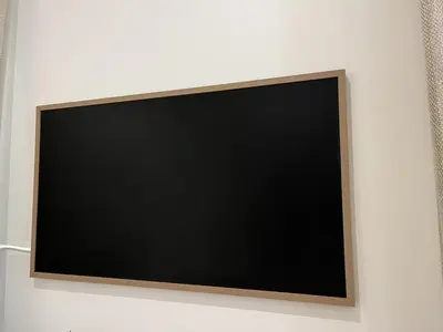 Télévision ou salle de divertissement dans l'établissement Louvre Suite a diamond in heart of Paris