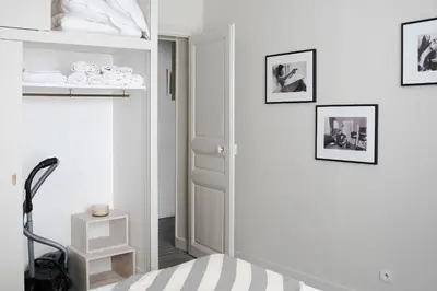 Un ou plusieurs lits dans un hébergement de l'établissement Serenty - 1BR - Eiffel Tower & Les Invalides