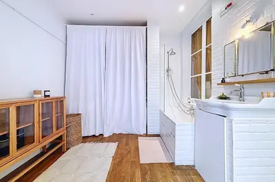 Plan de l'établissement Spacieux Apt Oberkampf près Bastille