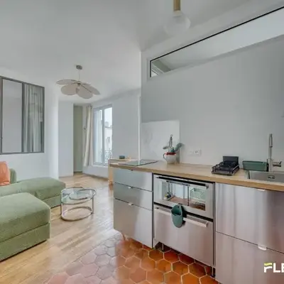 Bright studio near Parc des Buttes-Chaumont