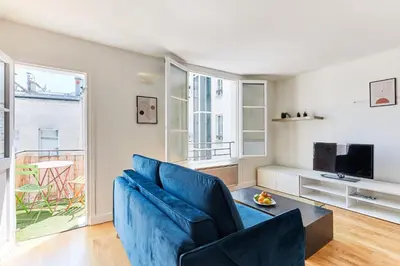Coin salon dans l'établissement Serenty - Latin Quarter - 1BR with Balcony
