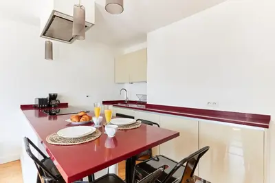 Cuisine ou kitchenette dans l'établissement Serenty - Latin Quarter - 1BR with Balcony