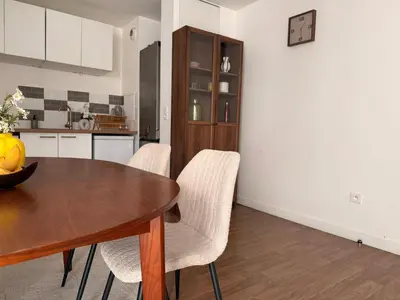 Cuisine ou kitchenette dans l'établissement Asnières