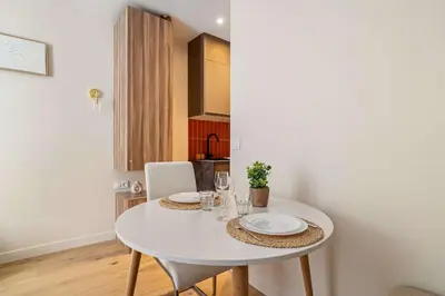 Plan de l'établissement Chic studio Neuf Batignolles