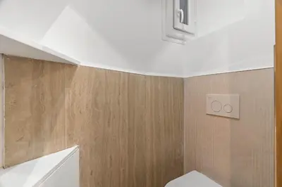 Salle de bains dans l'établissement Charmante suite paris 17E